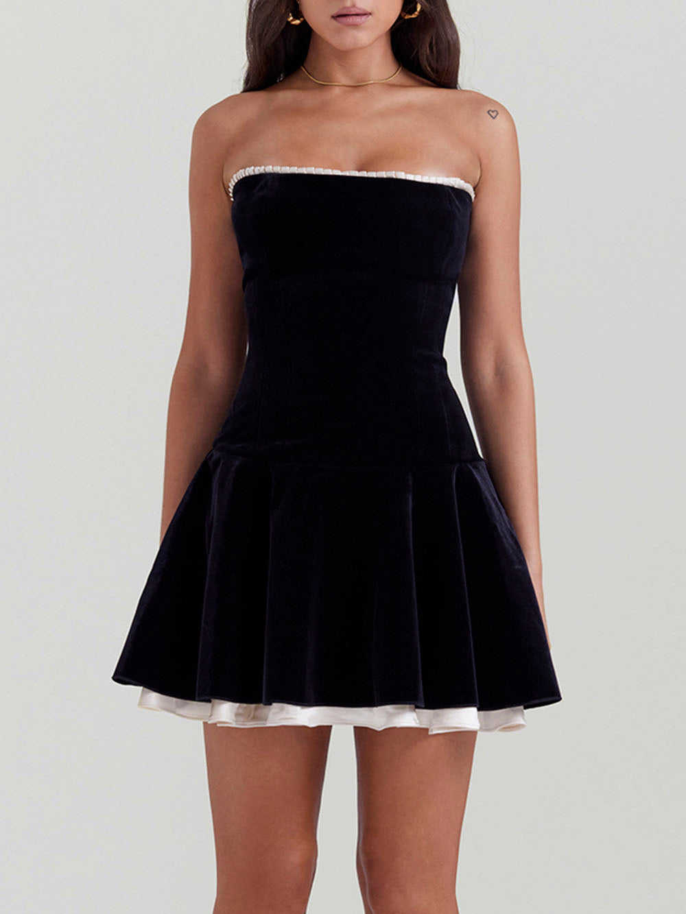 Elegant Enchantment - Black Velvet Strapless Dress - VibeSoothe