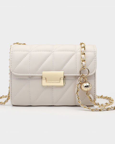 Retro-Chic Chain Shoulder Bag