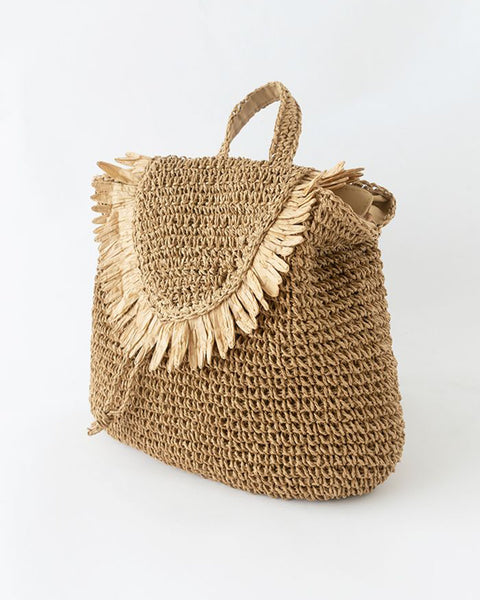 Sac à dos en paille tissée à bordure frangée caramel