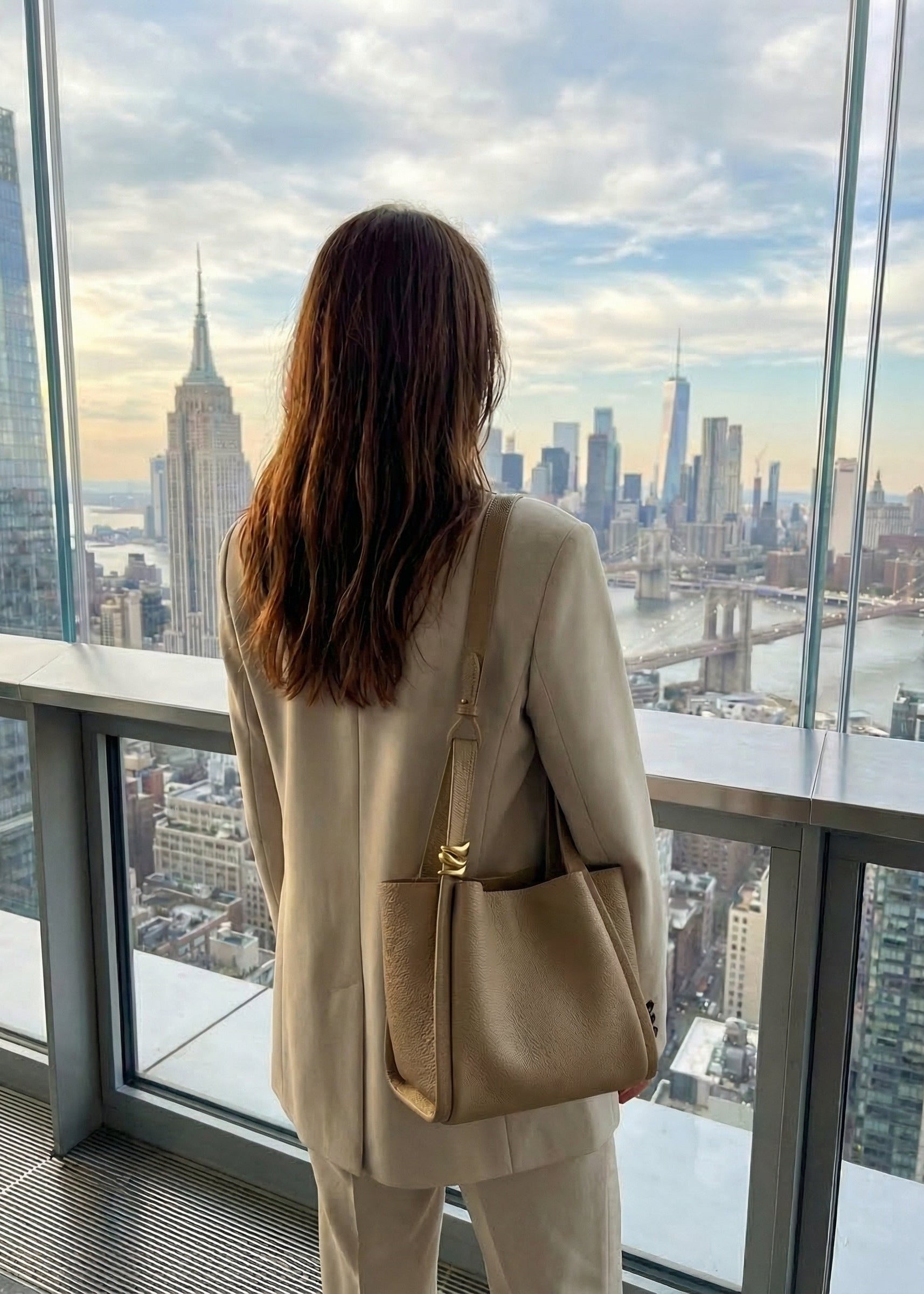 luxury genuine leather bucket tote bag minimalist designer women handbag in new york city