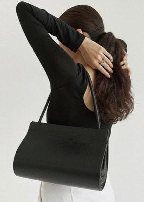 Elegant-Sleek Shoulder Bag - VibeSoothe