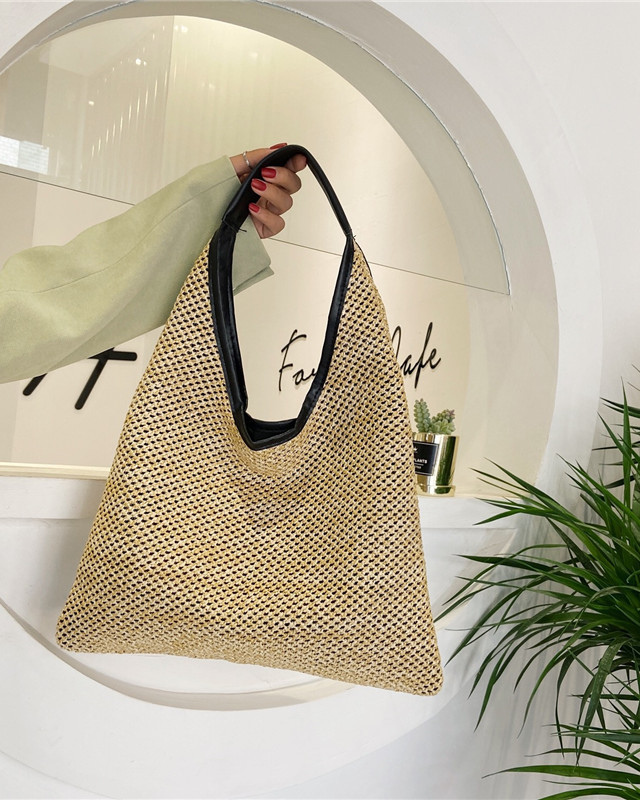 Woven-Straw Beach-Bag