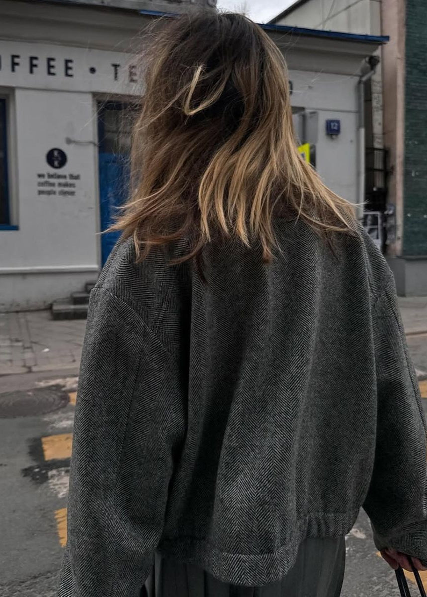 Chaqueta de Lana Lena Espiga – Cierre Estructurado con Bolsillos Sobredimensionados