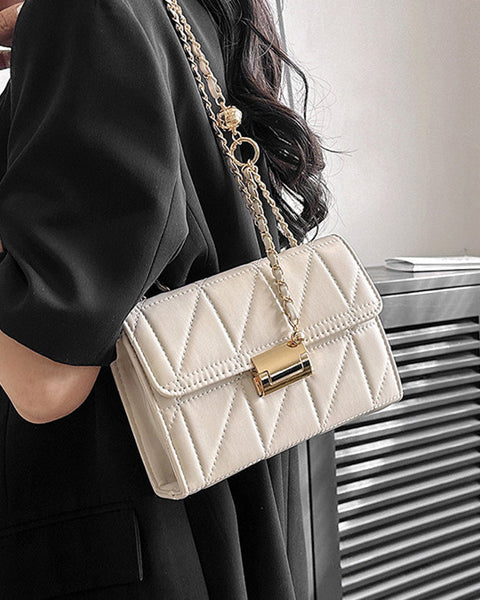 Retro-Chic Chain Shoulder Bag