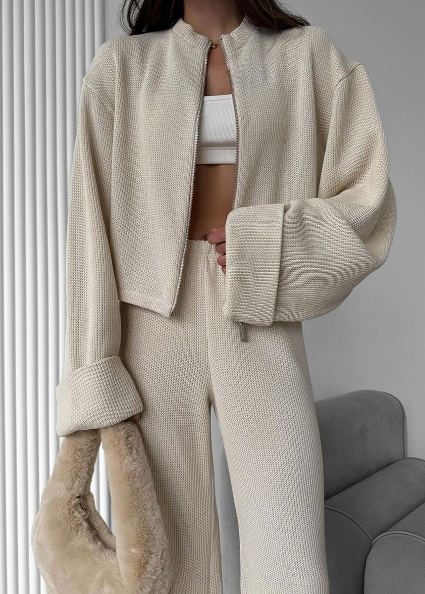 Avery Knit Lounge Set – Zip-Up Jacket and Wide-Leg Pants