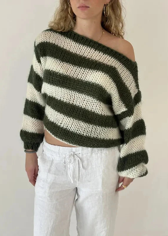 Ontspannen gestreepte gebreide off-shoulder trui