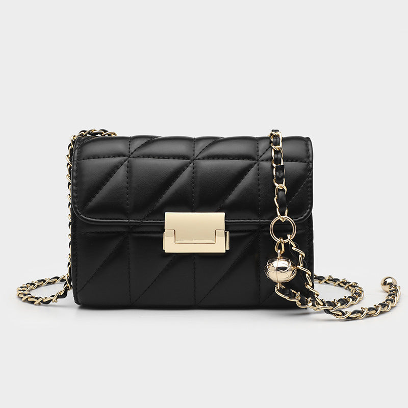 Retro-Chic Chain Shoulder Bag