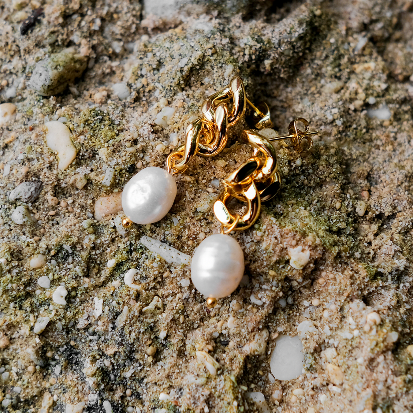 Aurelia Chain Pearl Earrings