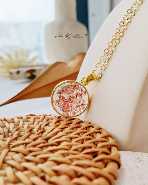 Queen Anne Lace Flower Botanical Pendant Gold Circle Necklace