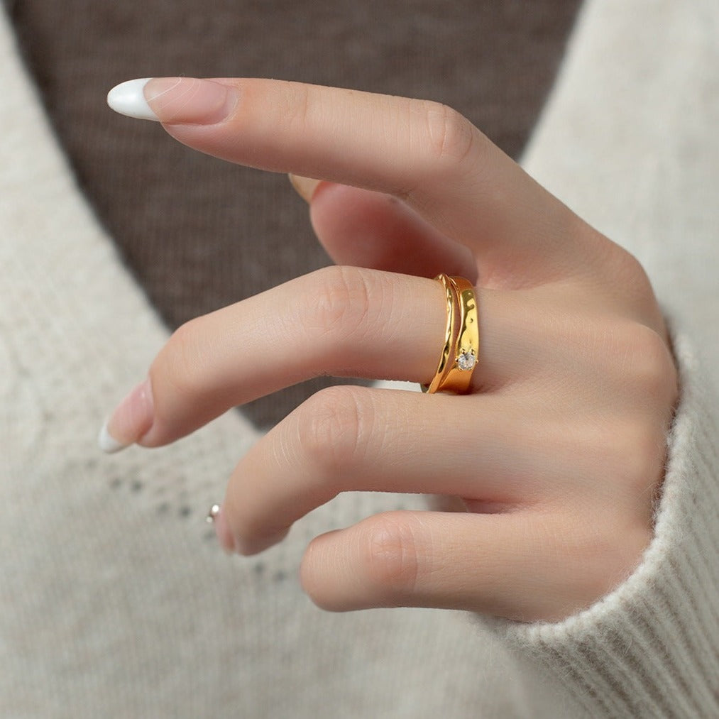 Celeste Gem - Open-Band Gold Ring