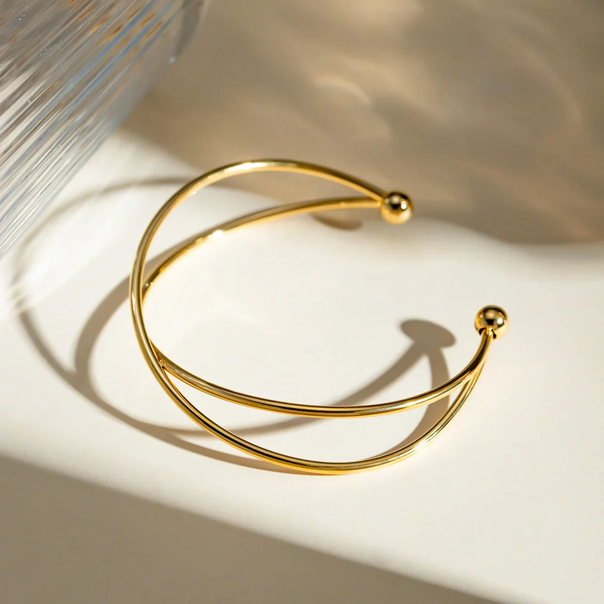 Cora Crossover Gold Cuff