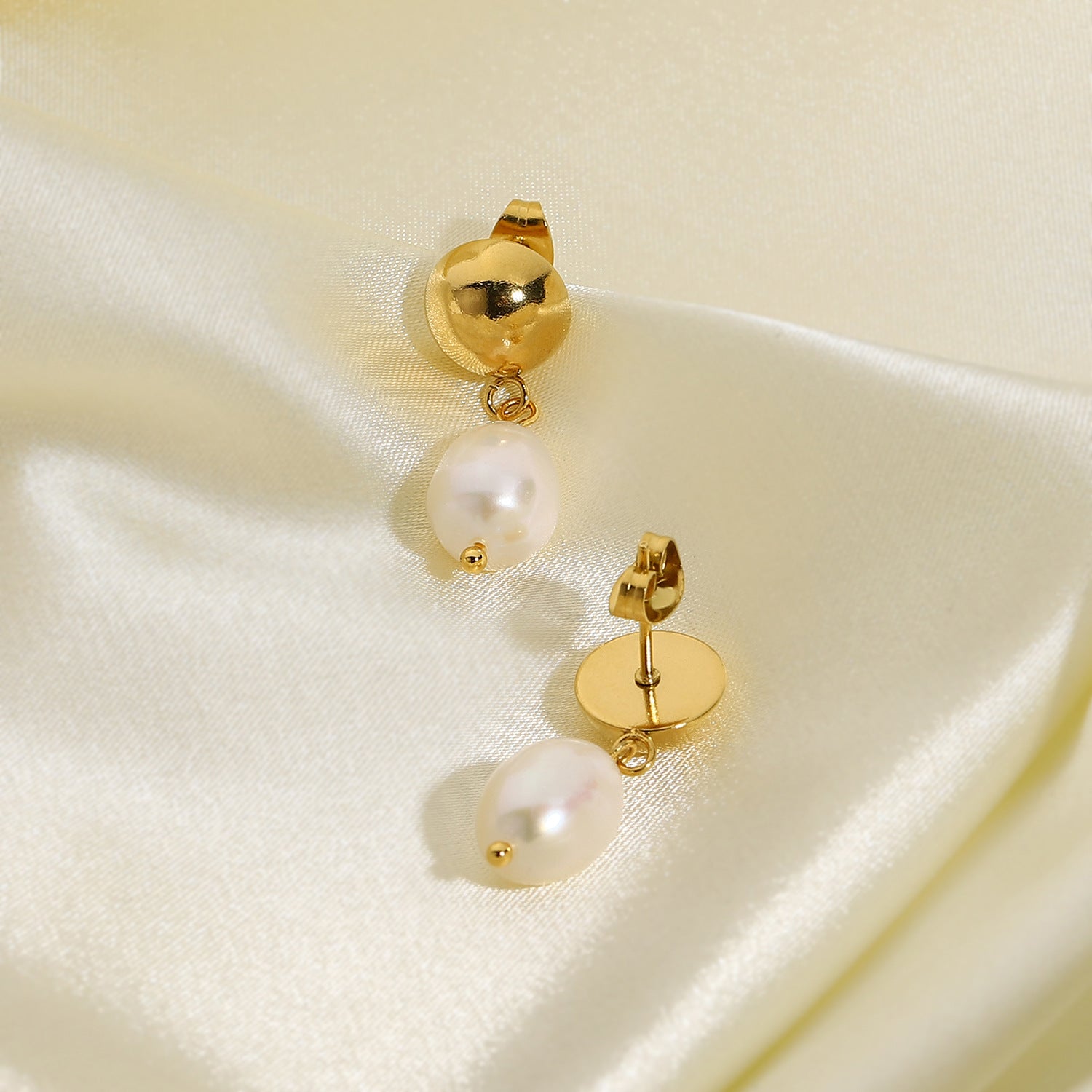 Boucles d'oreilles en perles d'eau douce Cornelia