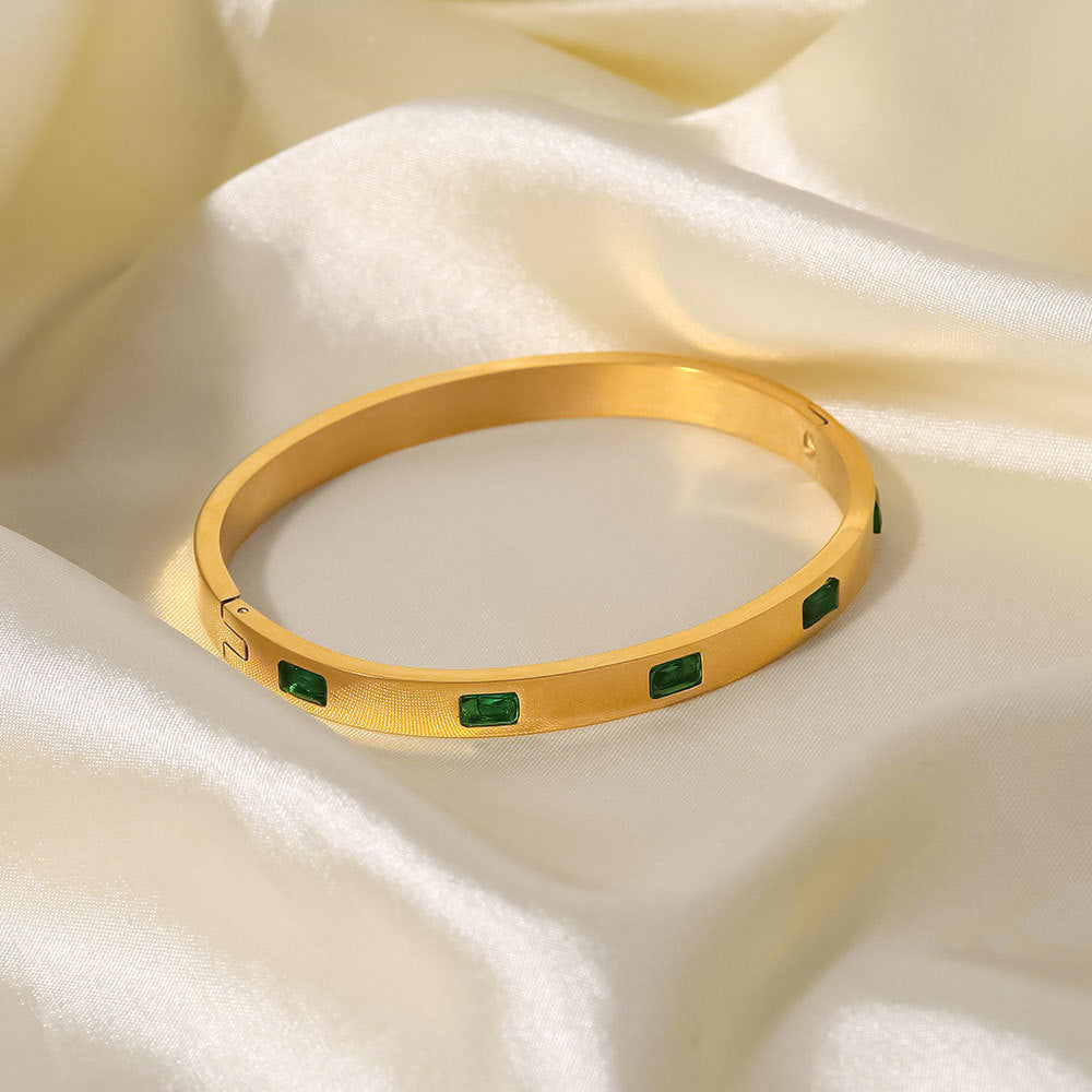 Emerald Glimmer Gold Bangle