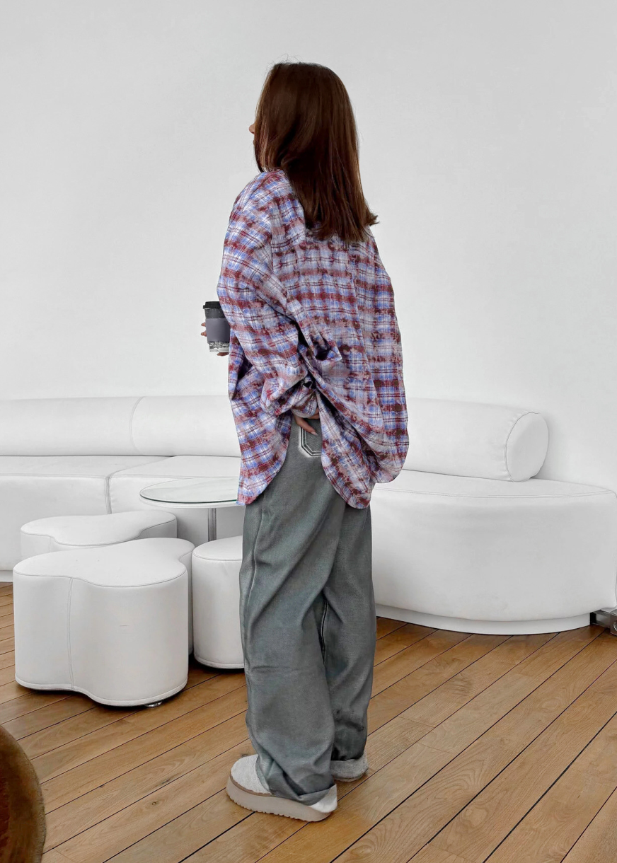 Oversized Blue Plaid Button-Up Shirt with Long Sleeves