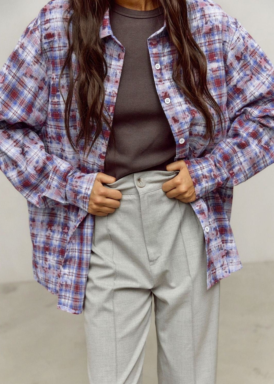 Oversized Blue Plaid Button-Up Shirt with Long Sleeves