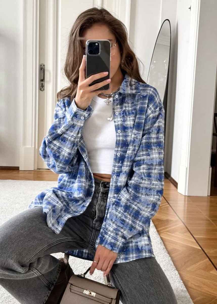 Oversized Blue Plaid Button-Up Shirt with Long Sleeves