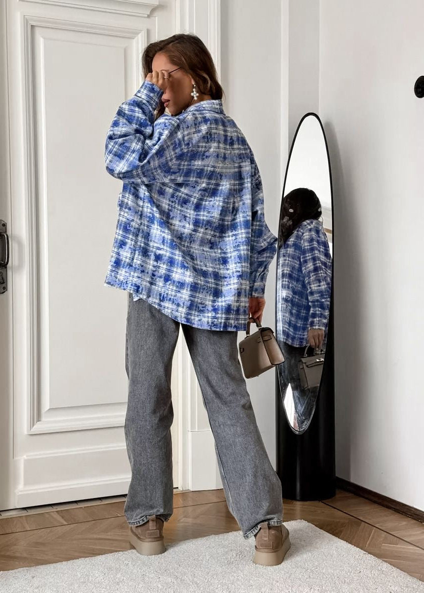 Oversized Blue Plaid Button-Up Shirt with Long Sleeves