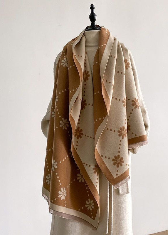 Reversible Daisy Print Fringe Scarf in Olive Green and Ivory