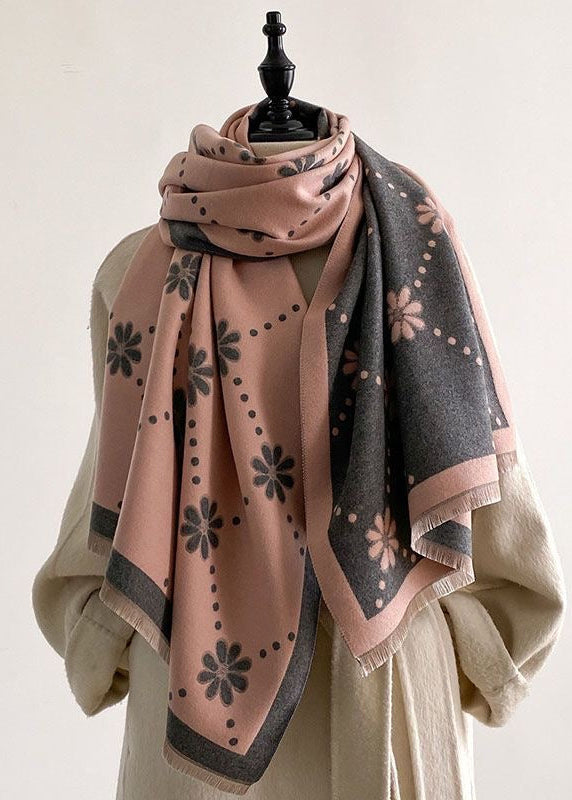 Reversible Daisy Print Fringe Scarf in Olive Green and Ivory