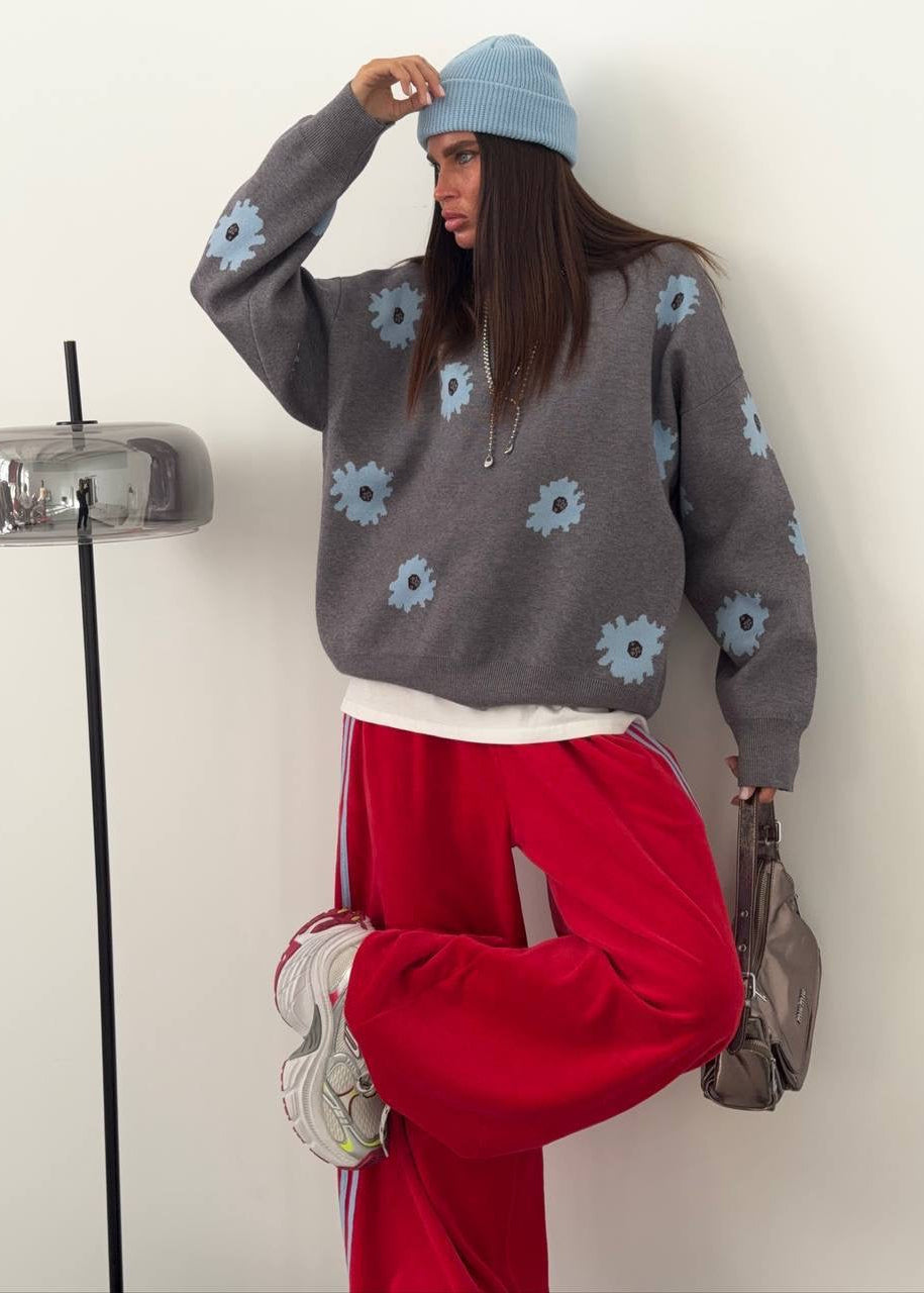 Floral Crew Neck Knit Sweater with Relaxed Fit