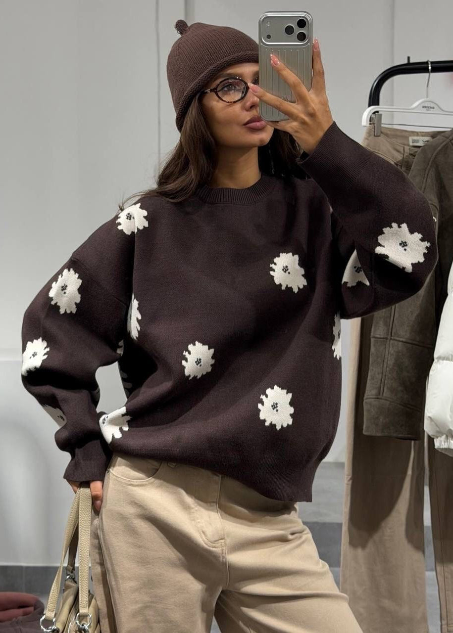 Floral Crew Neck Knit Sweater with Relaxed Fit