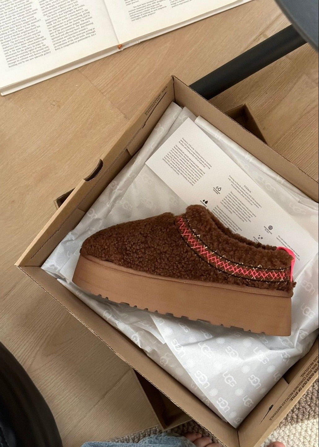 Teddy Fleece Platform Slippers with Contrast Stitching