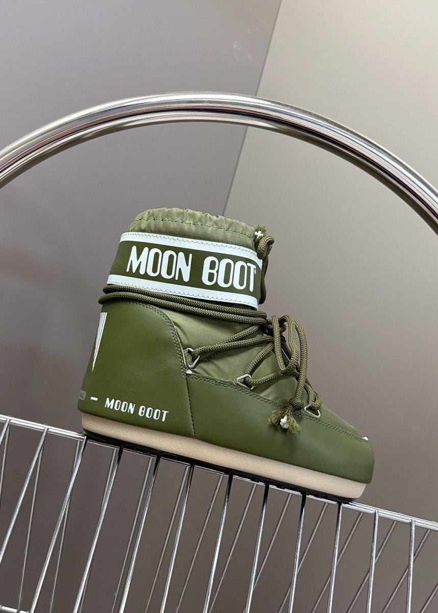 Lace-Up Platform Snow Boots with Padded Ankle Cuff