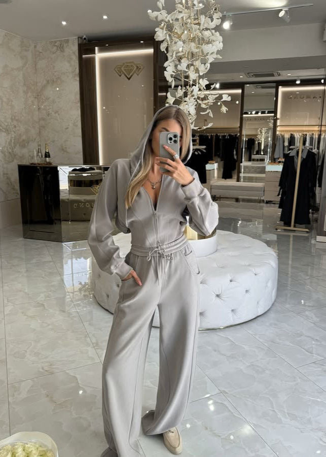 Oversized Hoodie Set – Gray Zip-Up Hoodie and Wide-Leg Pants