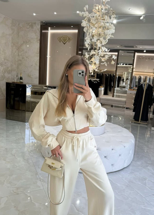 Oversized Hoodie Set – Gray Zip-Up Hoodie and Wide-Leg Pants