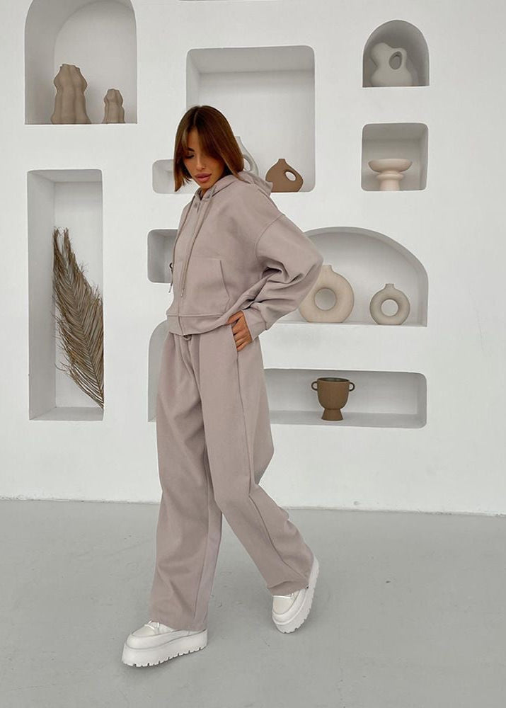 Soft Beige Zip Hoodie and Wide-Leg Pants Set – Women’s Relaxed Fit Tracksuit