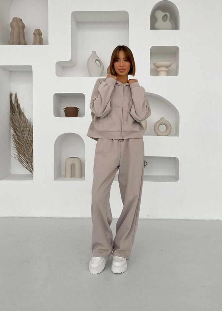 Soft Beige Zip Hoodie and Wide-Leg Pants Set – Women’s Relaxed Fit Tracksuit