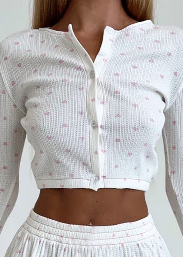 Conjunto de dos piezas de punto Sweetheart – Top de manga larga y shorts acampanados