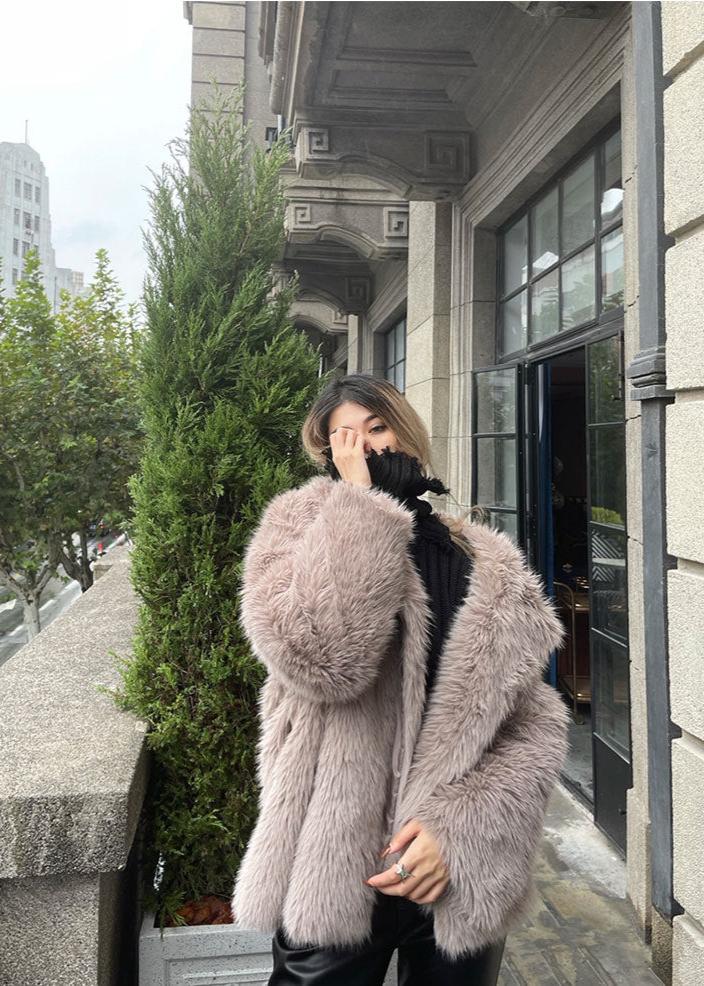 LuxeFox Suit Collar Fur Coat