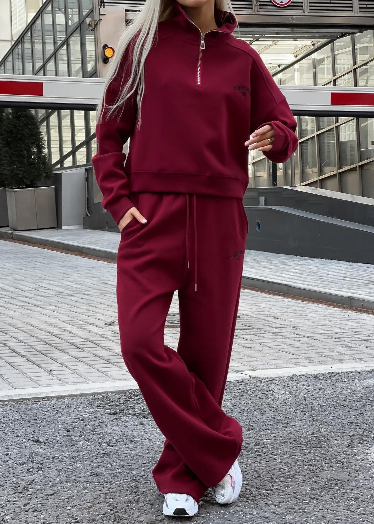 California Style Zipper Sweatshirt en Joggers Set