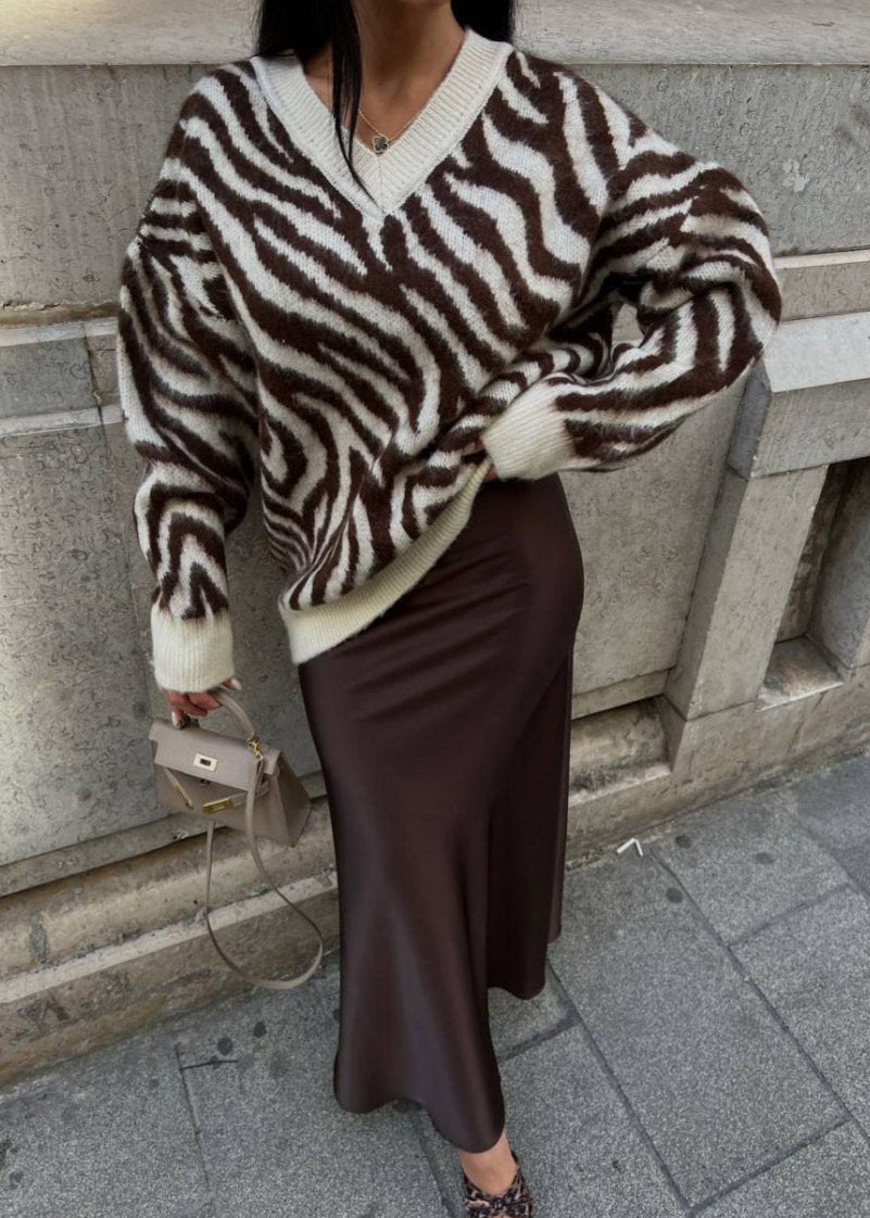 Wild Charm Zebra Brei Sweater