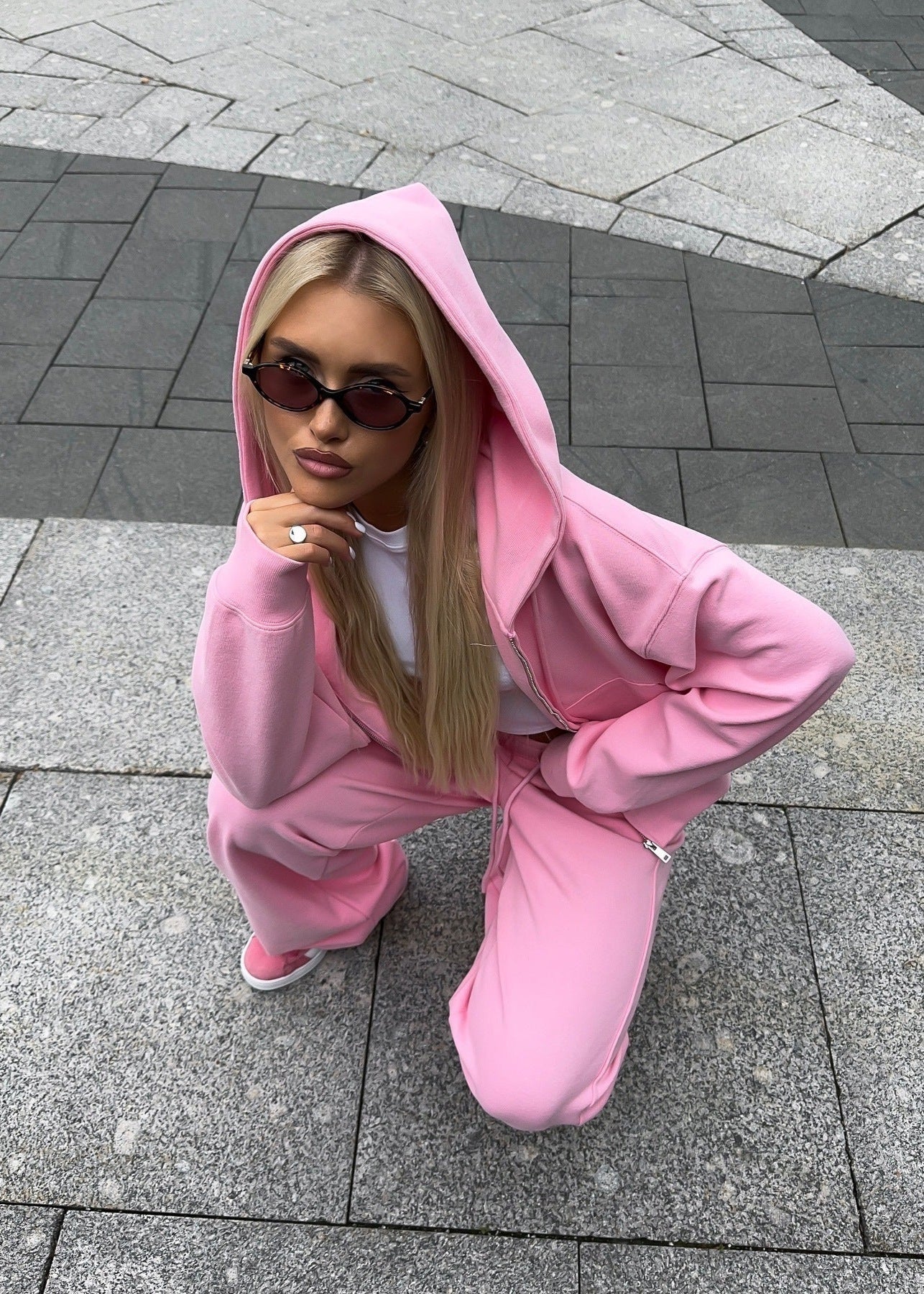 Blossom Comfort – Oversized Pink Hoodie & Wide-Leg Pants Set