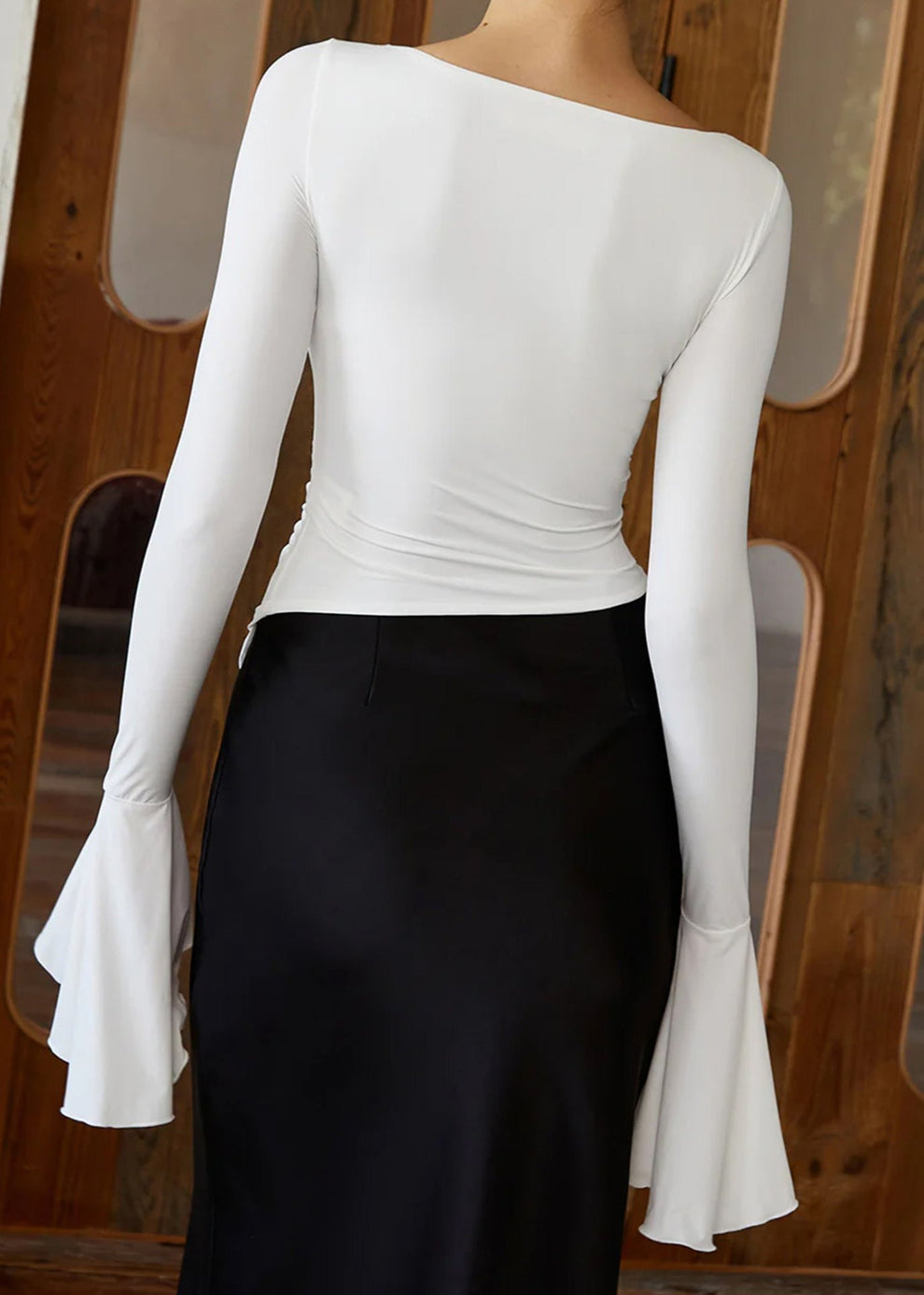 Elise Ruched FlaRed Sleeve Top