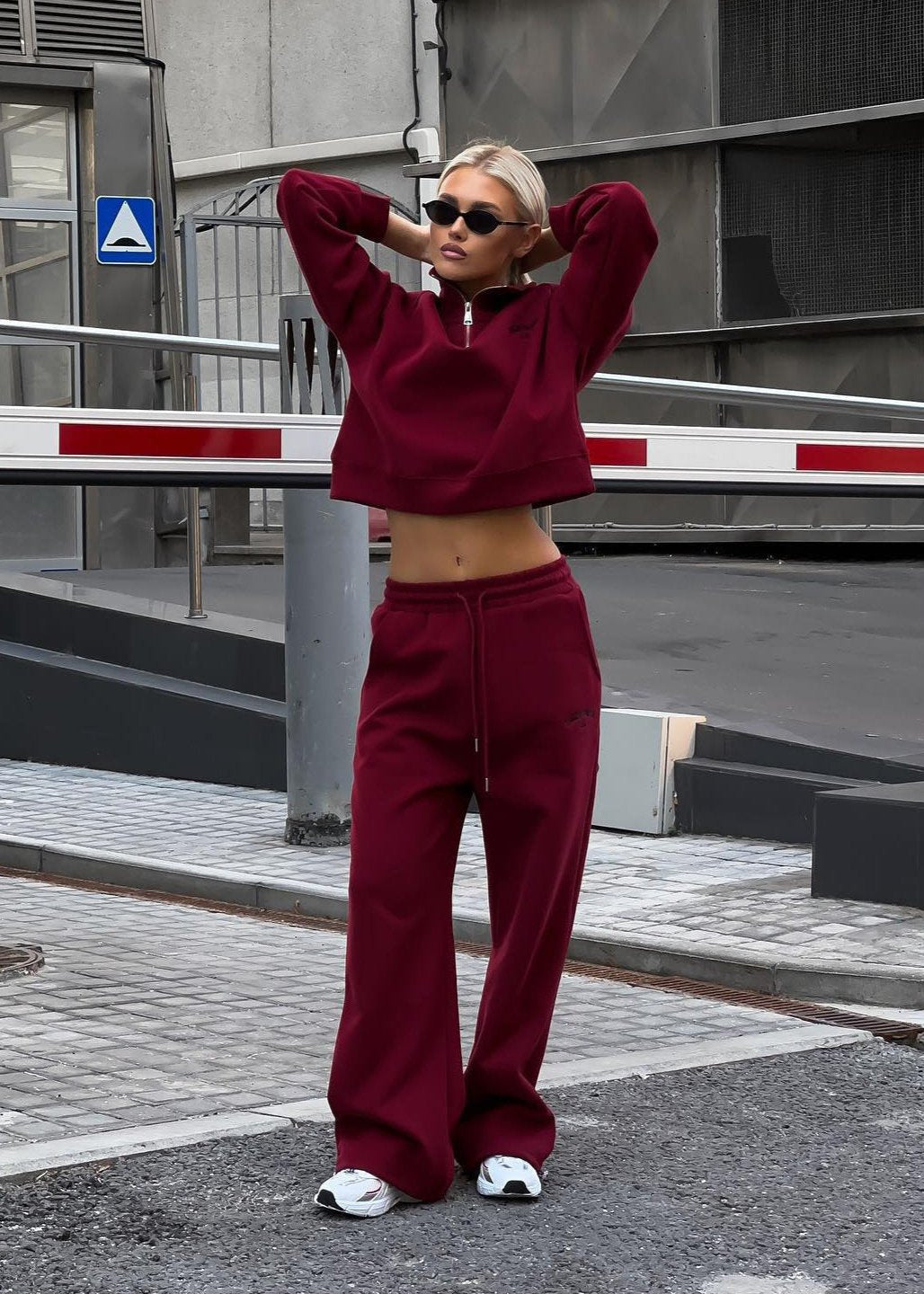 California Style Zipper Sweatshirt en Joggers Set