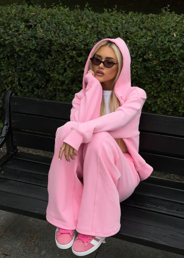 Blossom Comfort – Oversized Pink Hoodie & Wide-Leg Pants Set