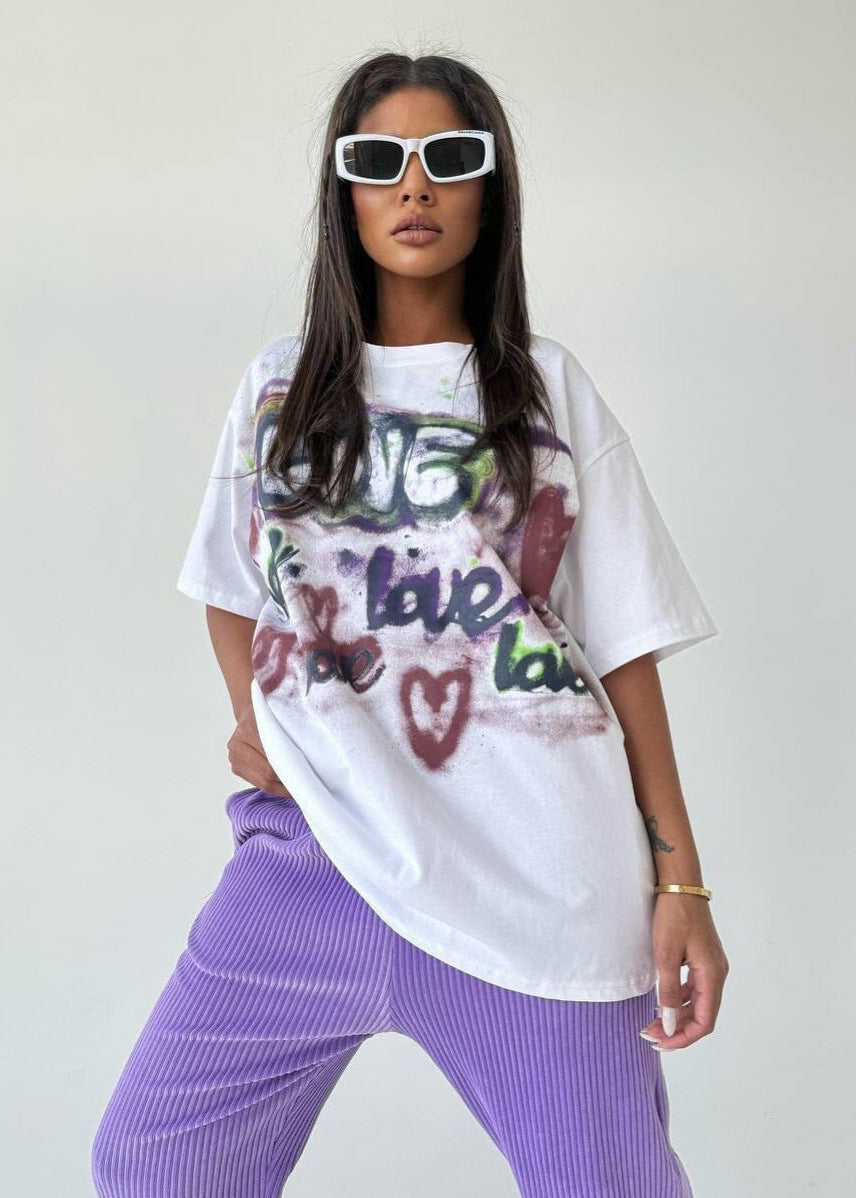 Graffiti Love - Oversized Graphic T-Shirt