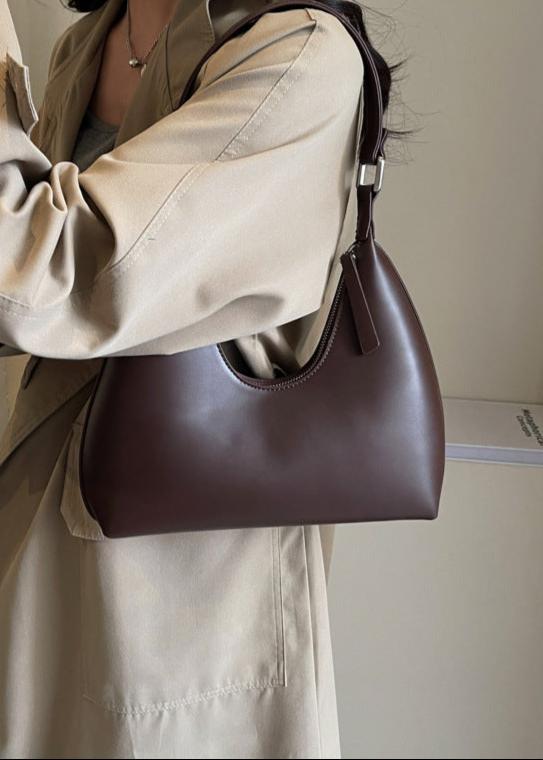 Minimalist Shoulder-Baguette Bag