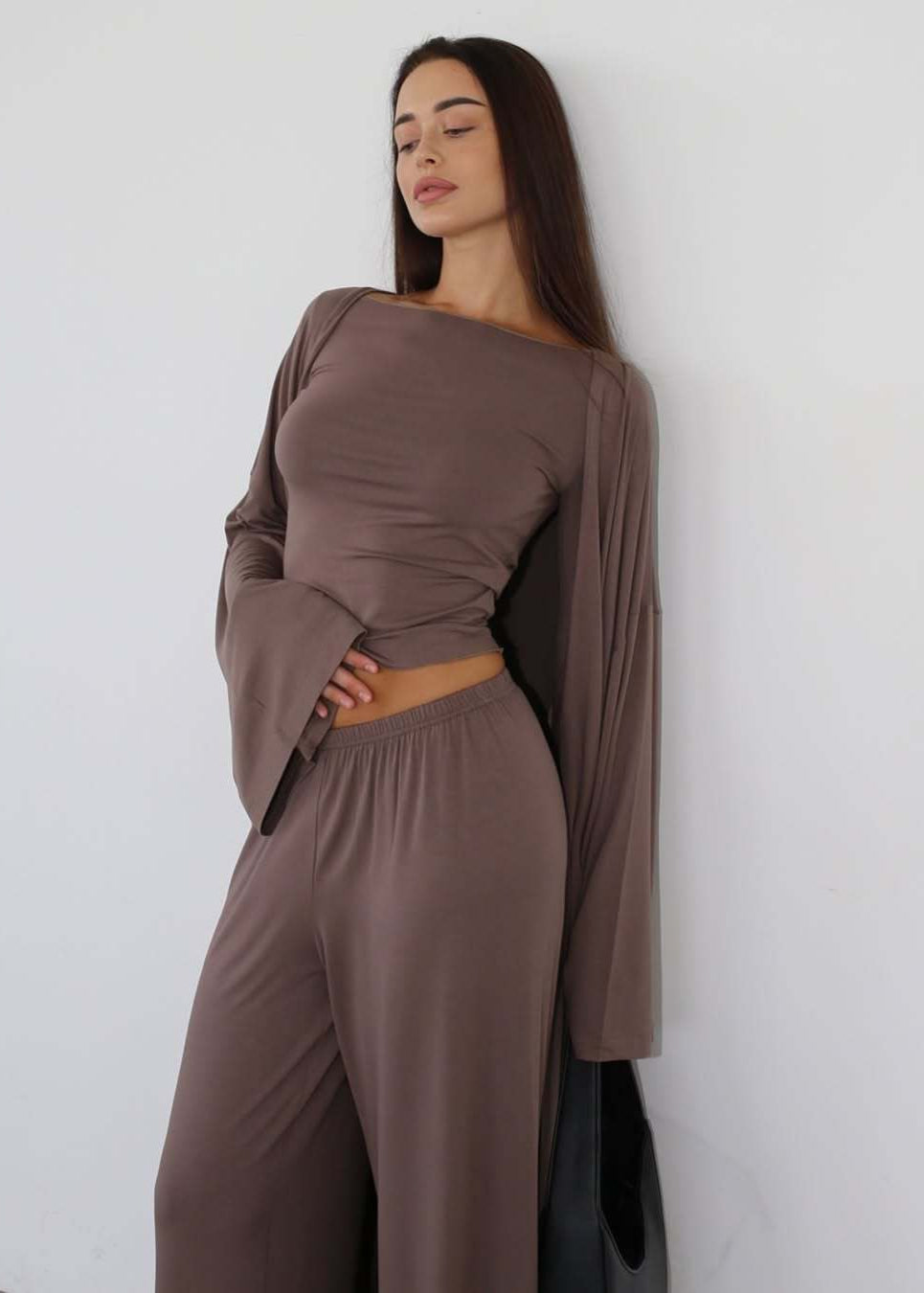 Sienna Three-Piece Lounge Set – Flowy Pants, Fitted Top & Drape Cardigan