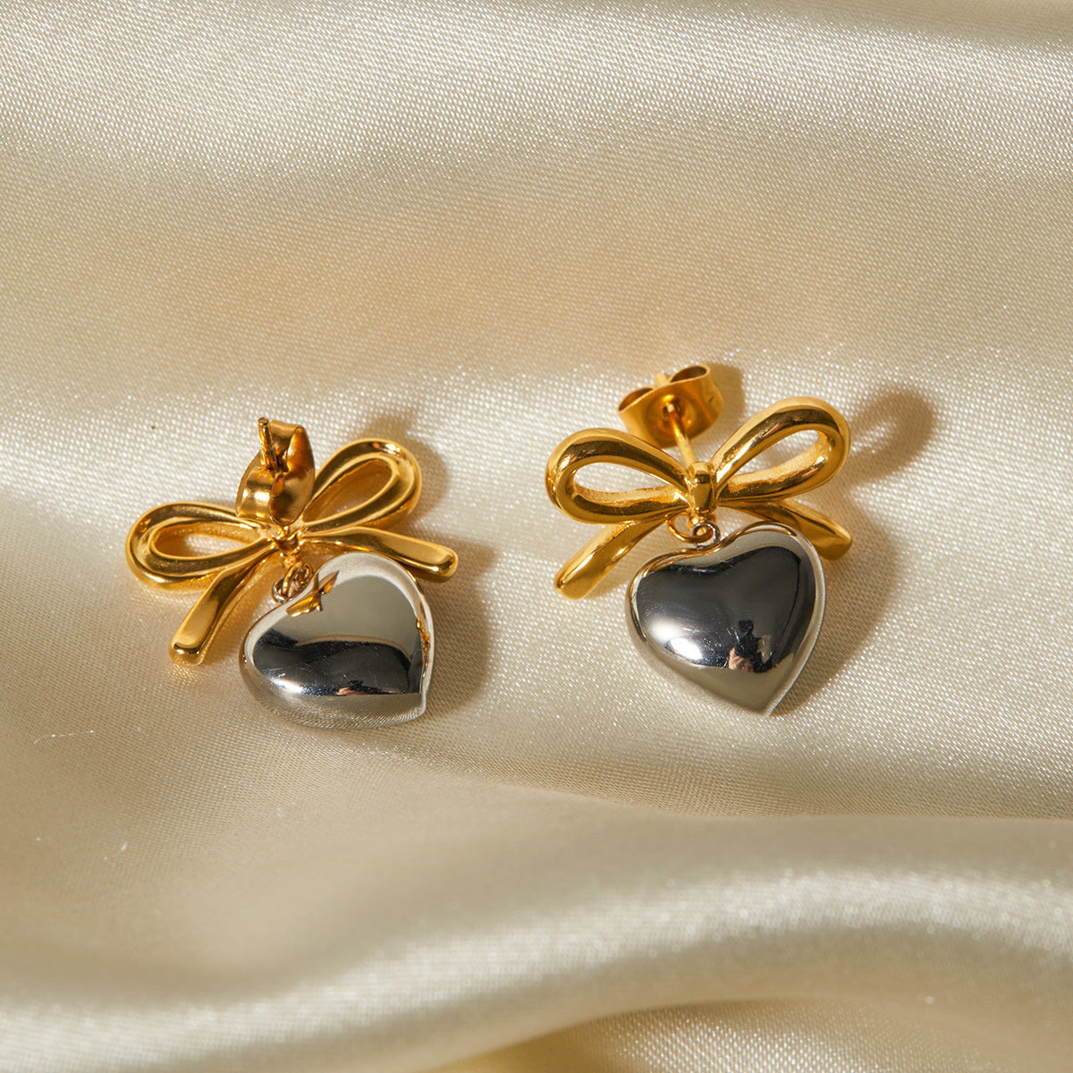 Boucles d'oreilles Vivienne Bow Heart