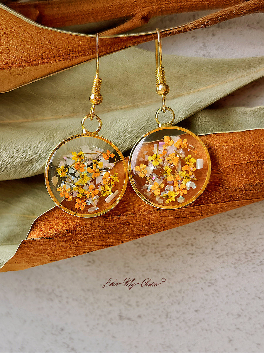 Boucles d'oreilles fleurs pressées - Résine de Lys Jaune