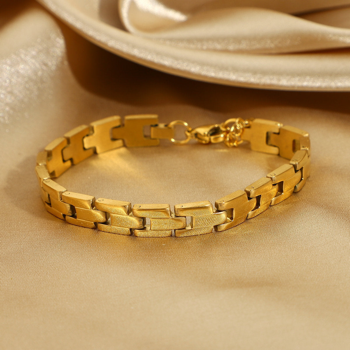 Zari Link Gold Bracelet