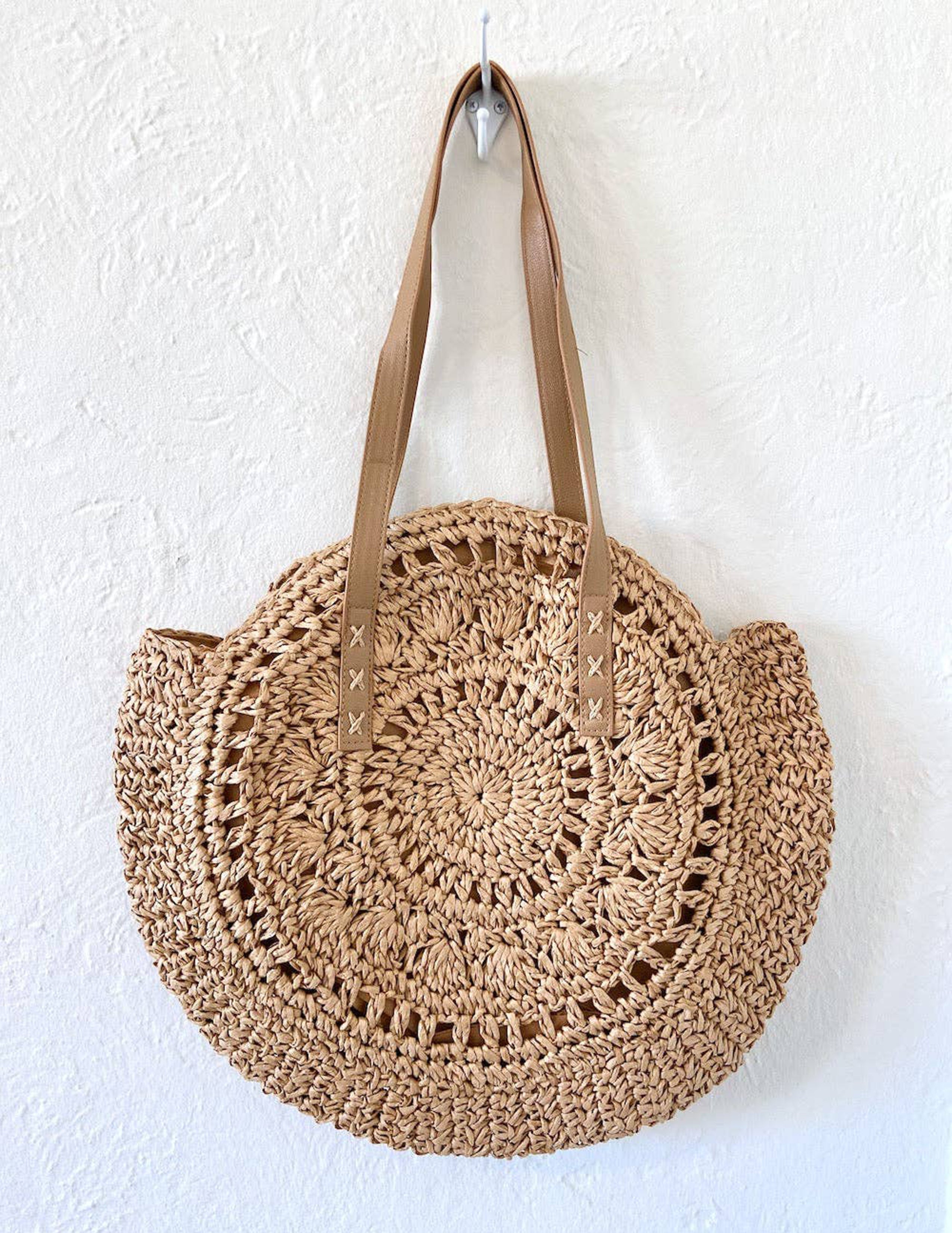 Round-Straw Tote Bag