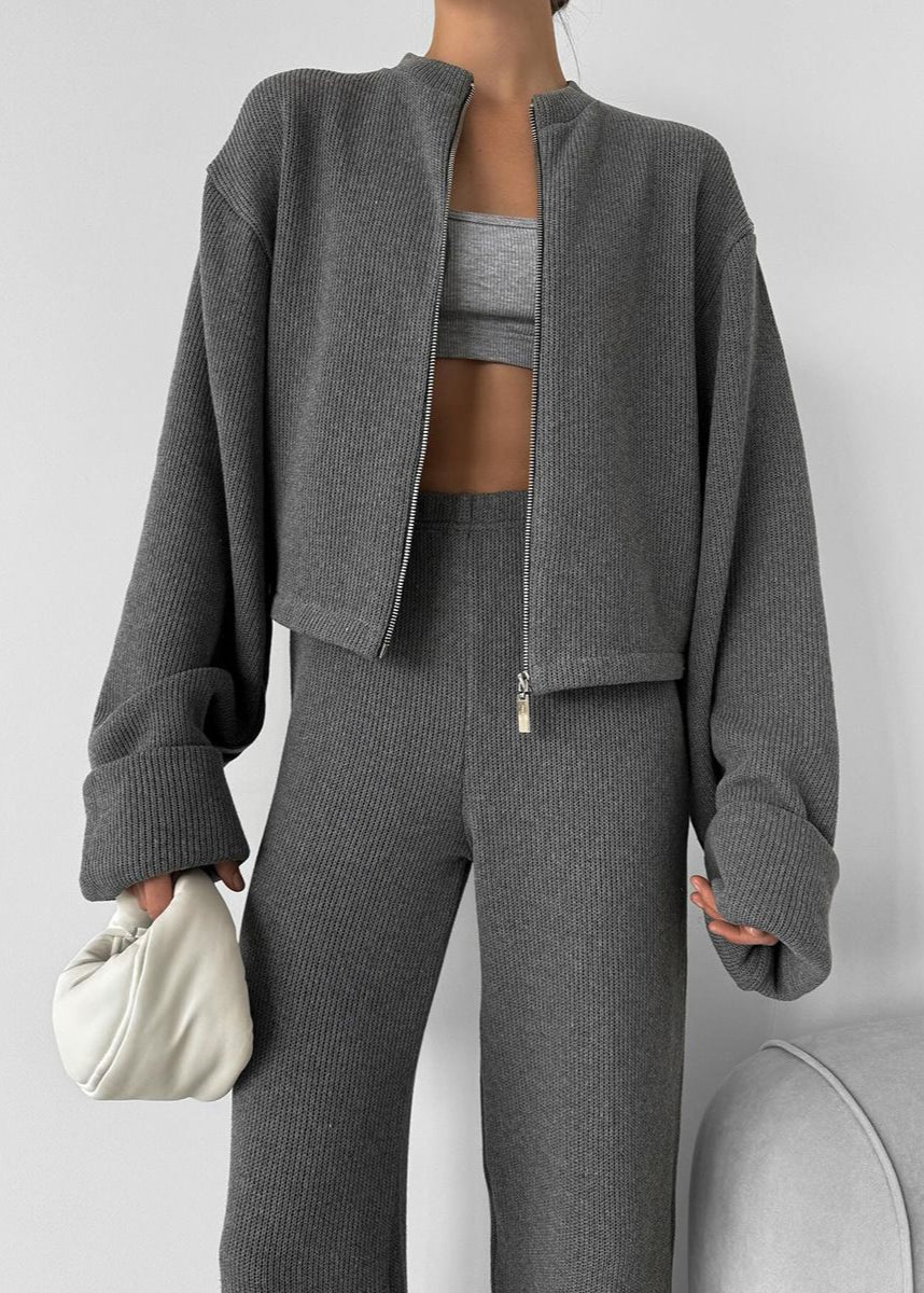 Avery Knit Lounge Set – Zip-Up Jacket and Wide-Leg Pants