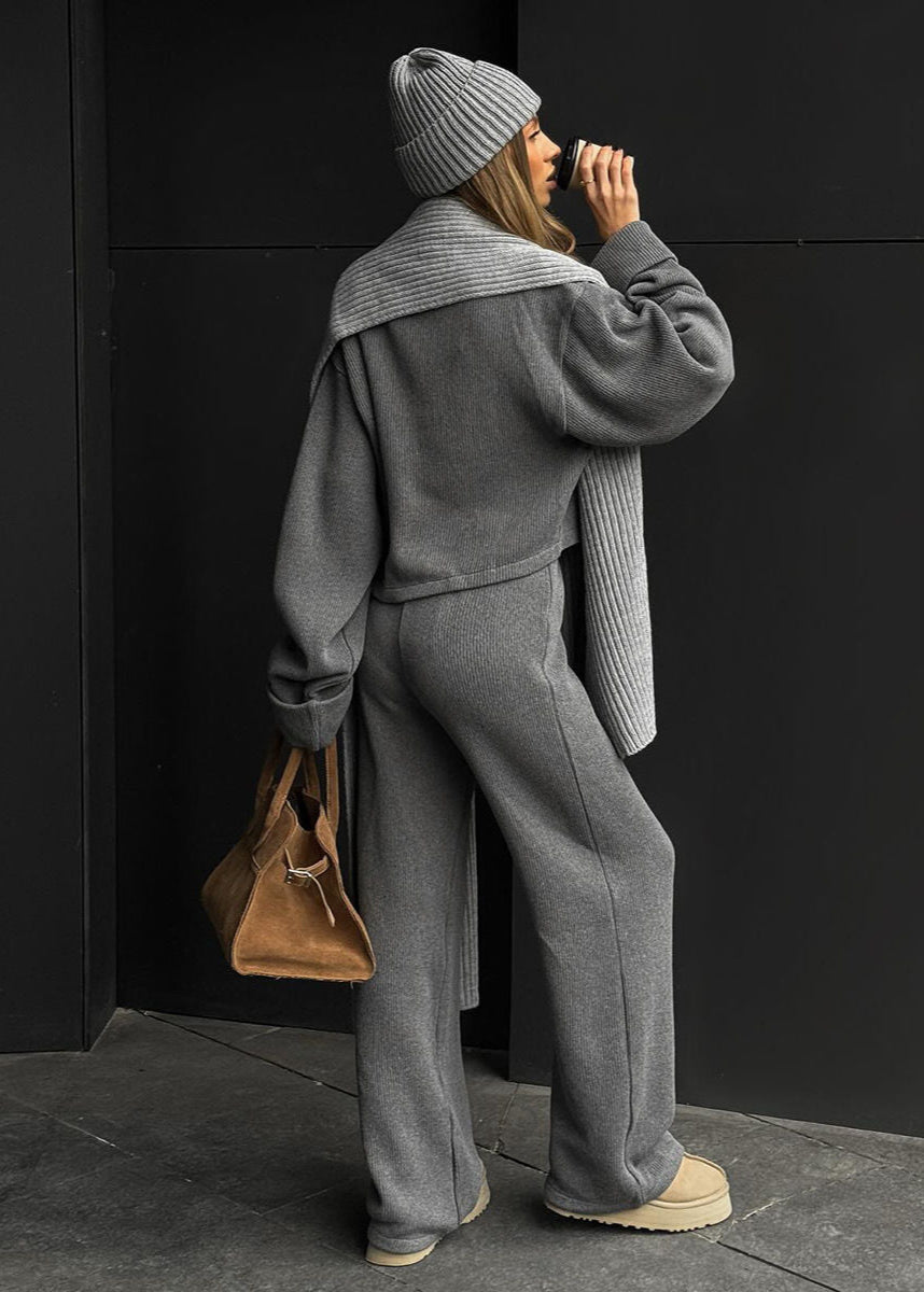 Avery Knit Lounge Set – Zip-Up Jacket and Wide-Leg Pants