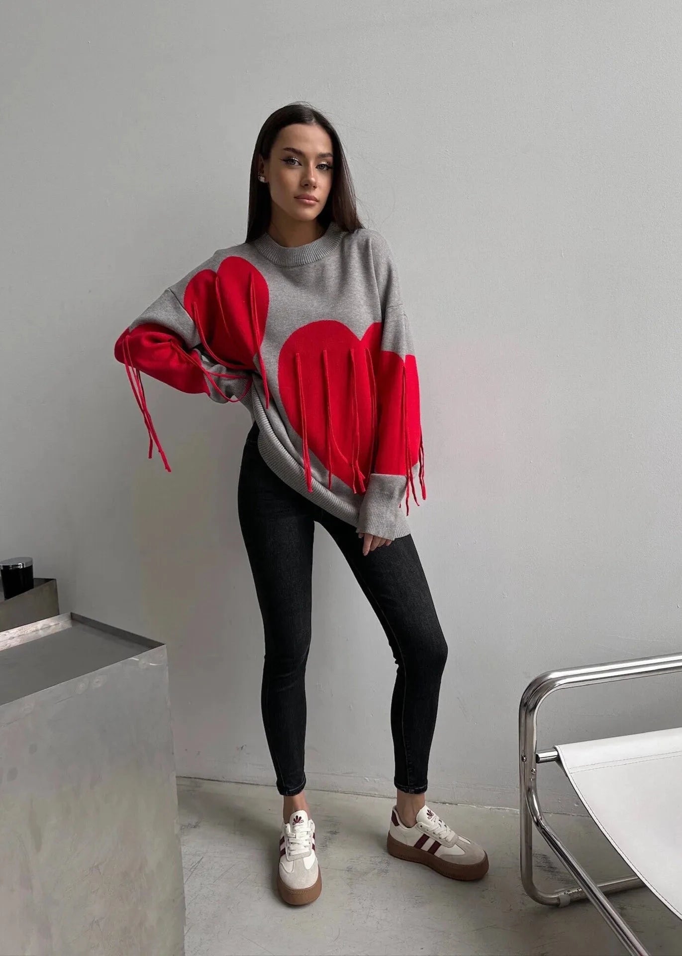 Pull élégant en forme de cœur rouge et bleu - Amusant et séduisant