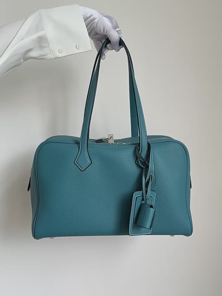 Amara - Pebbled Leather Travel Tote Bag